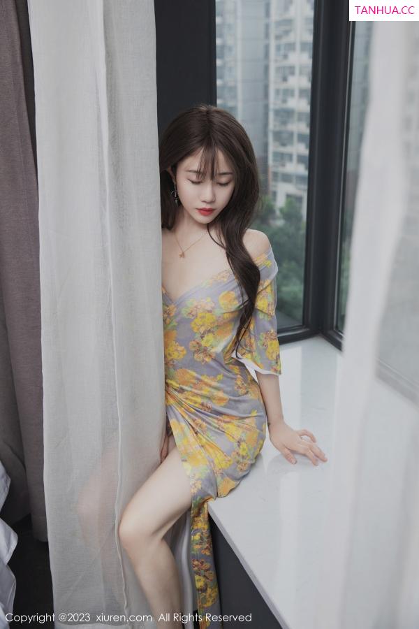   [XiuRen]高清写真图 2023.06.20 No.6949 严利娅Yuliya 长裙美腿第32张图片